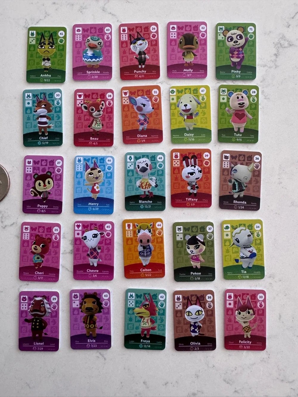 25 Nintendo Animal Crossing Mini Amiibo Cards with Case